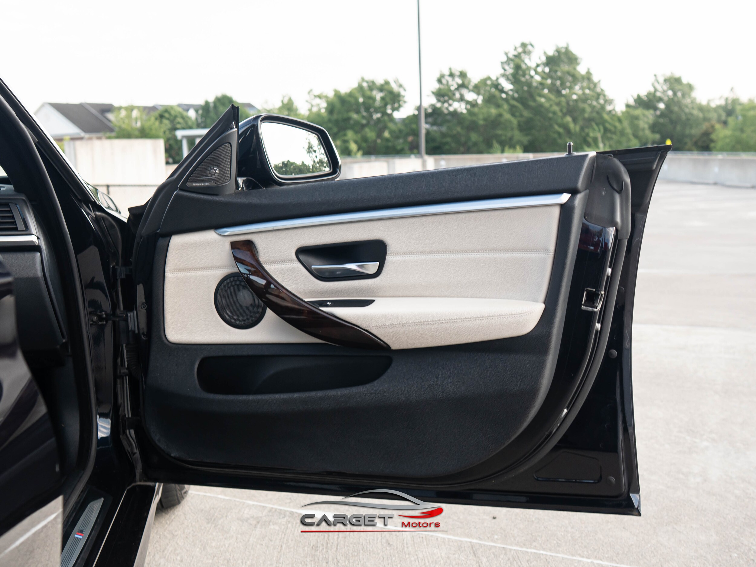 Vehicle image 42 of 54