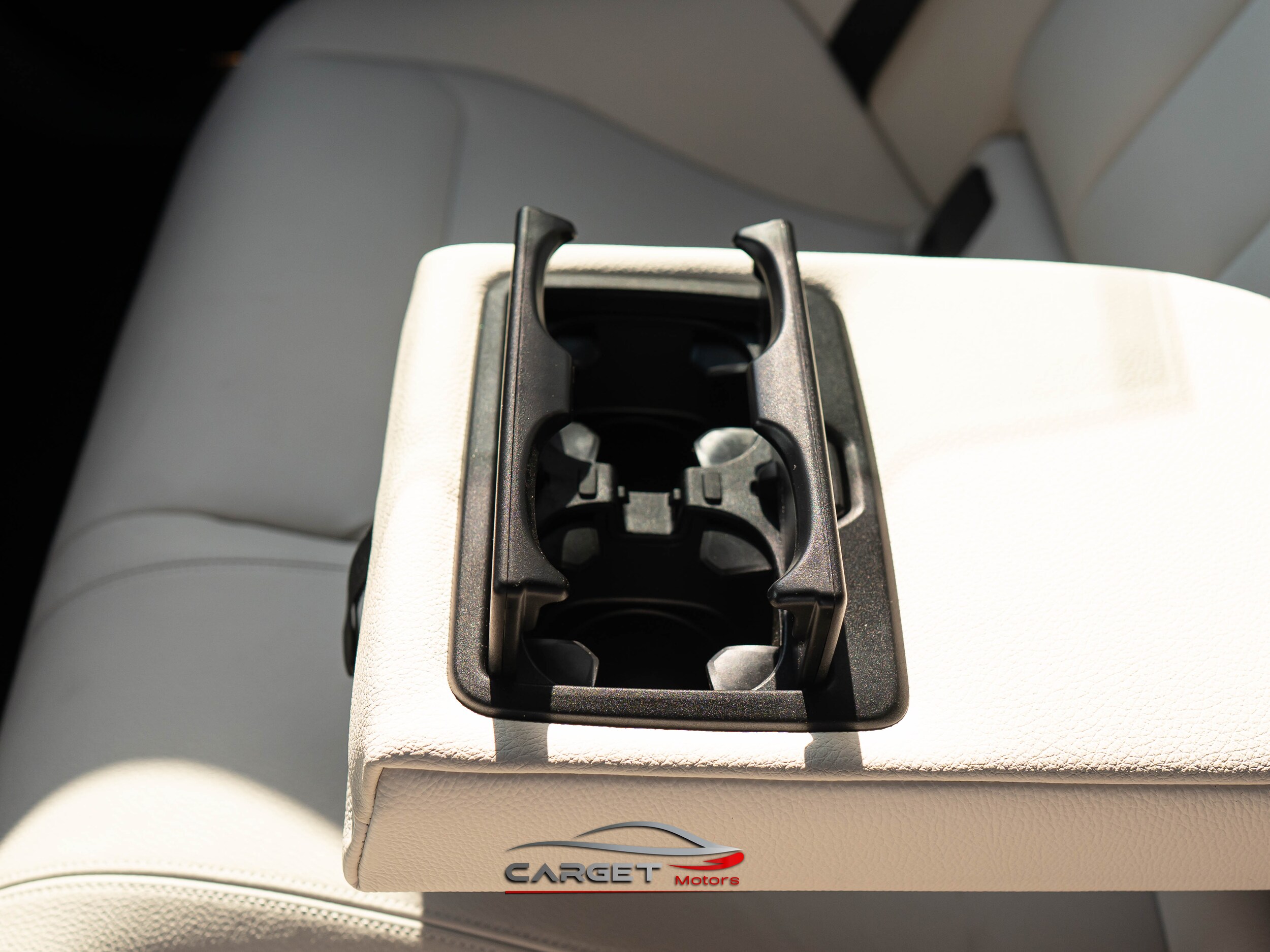 Vehicle image 21 of 54