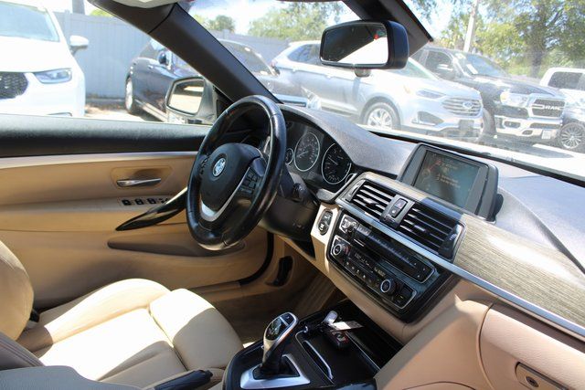 Vehicle image 16 of 18