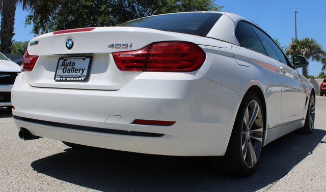 Vehicle image 4 of 18