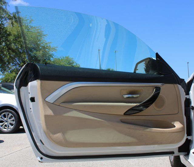 Vehicle image 10 of 18