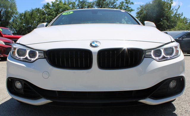 Vehicle image 8 of 18