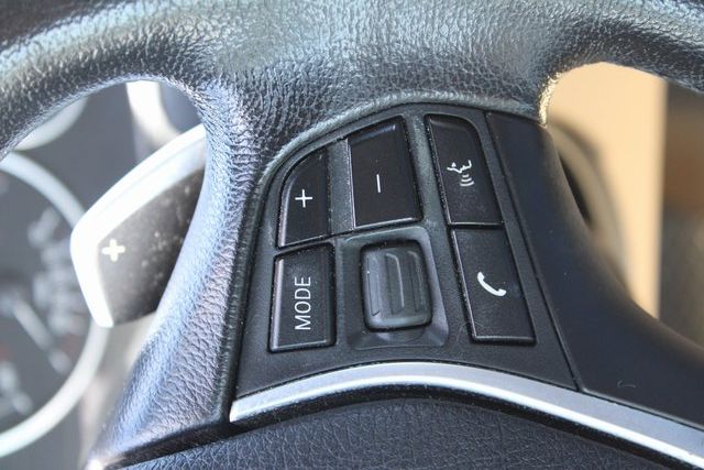 Vehicle image 15 of 18