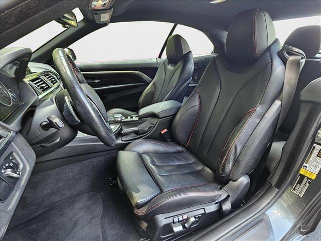 Vehicle image 10 of 18