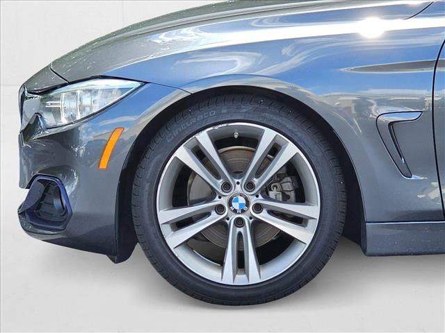 Vehicle image 9 of 18