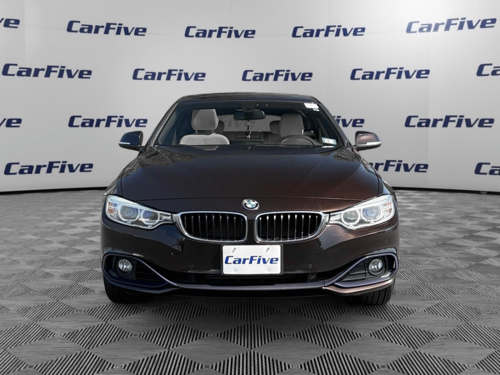 Vehicle image 4 of 32