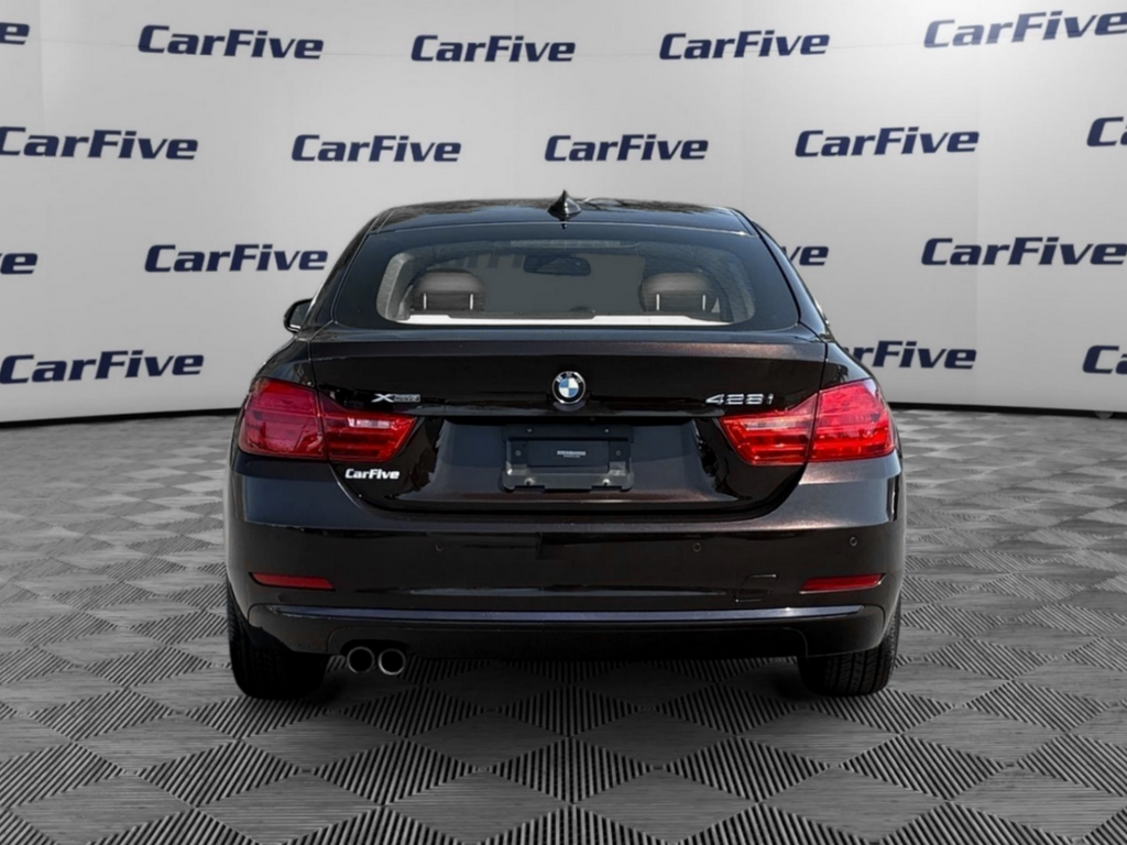 Vehicle image 5 of 32