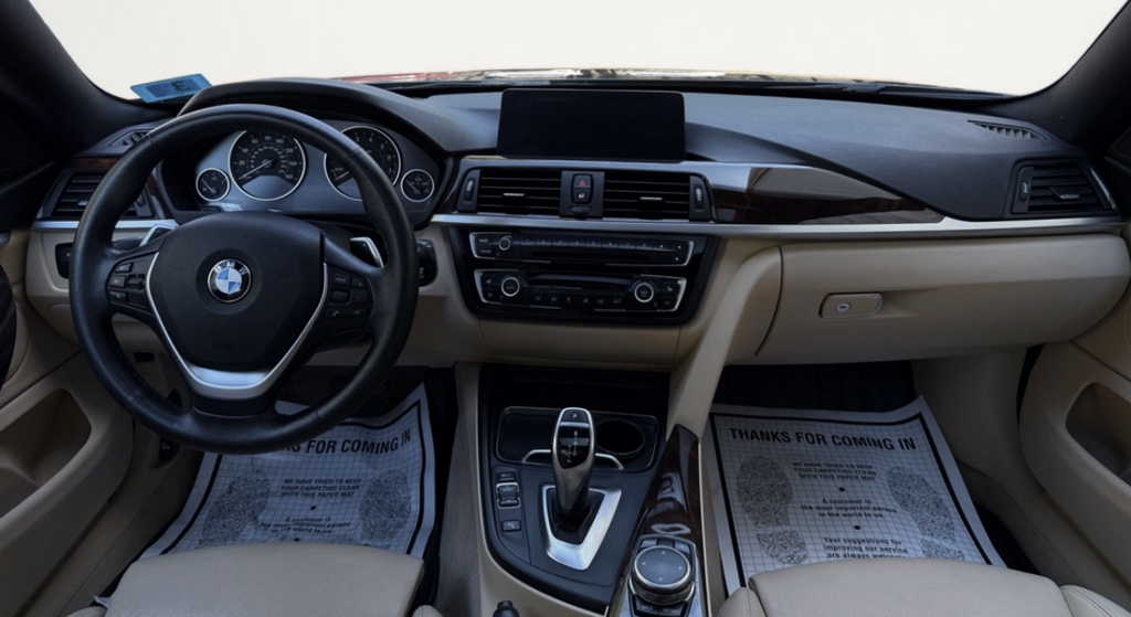 Vehicle image 14 of 32