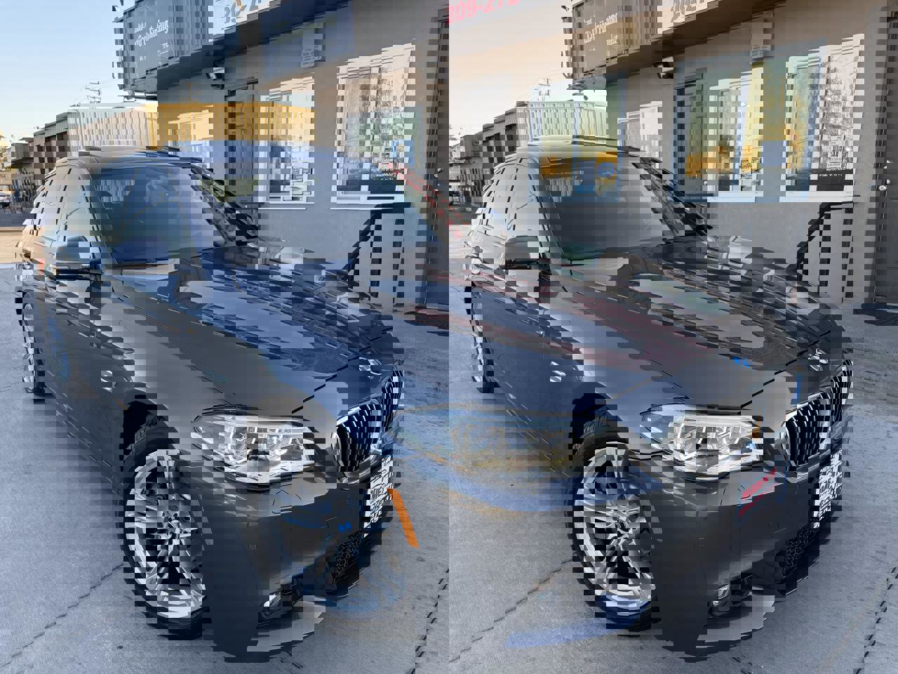 Vehicle image 4 of 27