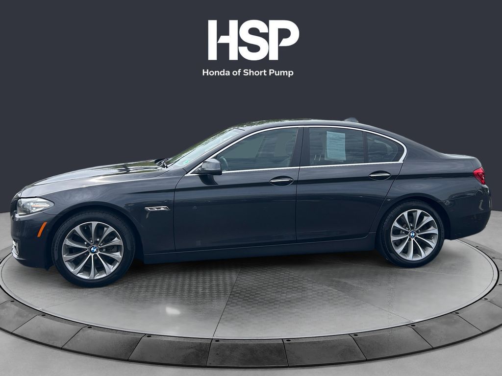 2016 BMW 5 Series 528i xDrive Image 2 of 15