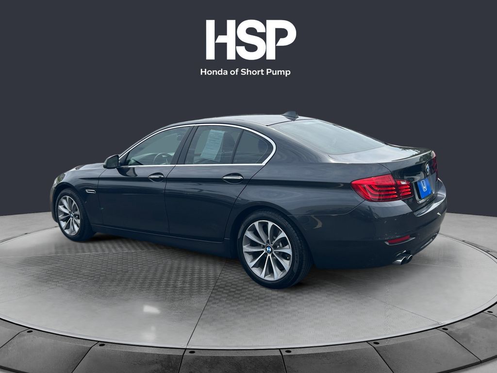2016 BMW 5 Series 528i xDrive Image 3 of 15