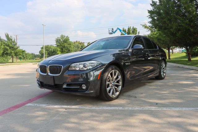 2016 BMW 5 Series 535i xDrive Image 1 of 44