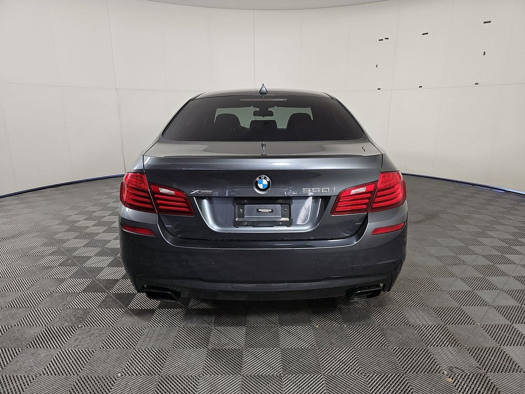 Vehicle image 4 of 5