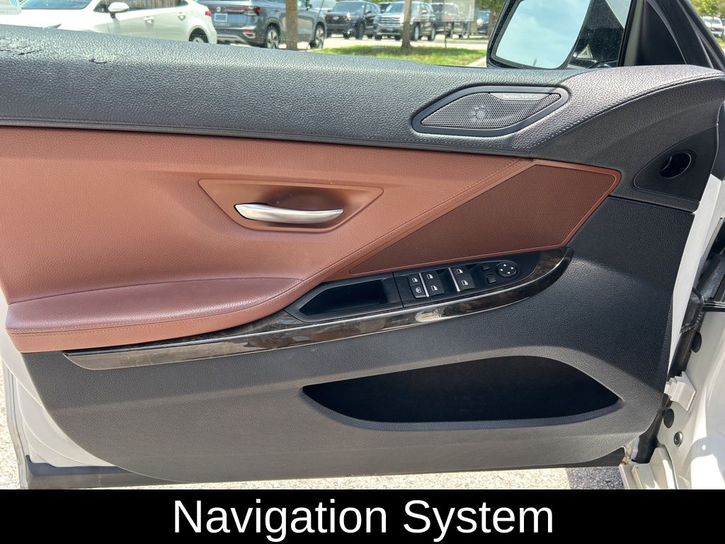 Vehicle image 31 of 50