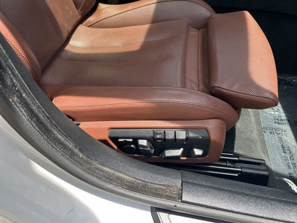 Vehicle image 39 of 50