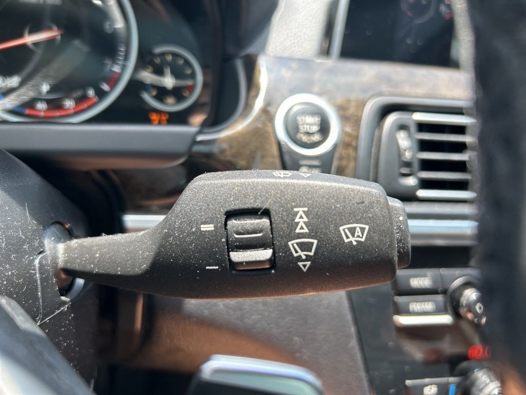 Vehicle image 35 of 50