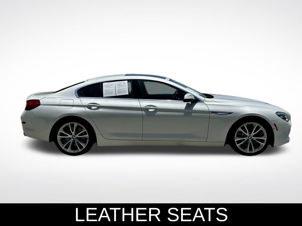 Vehicle image 4 of 50