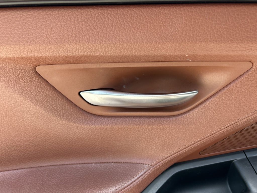 Vehicle image 44 of 50