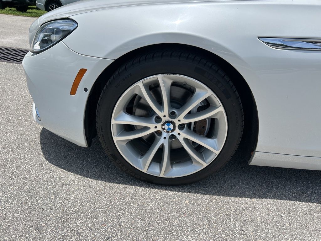 Vehicle image 9 of 50