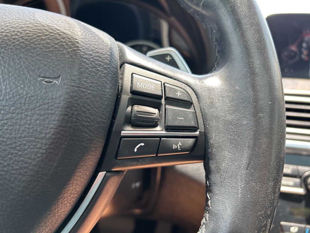 Vehicle image 21 of 50