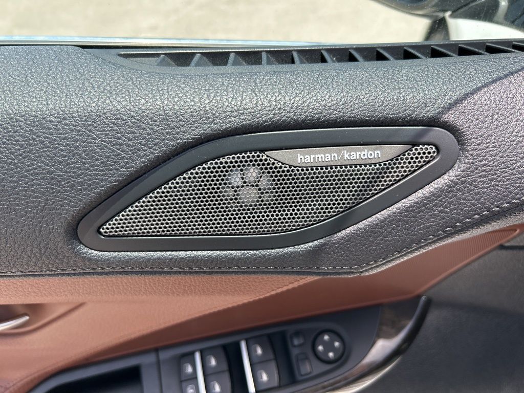 Vehicle image 41 of 50