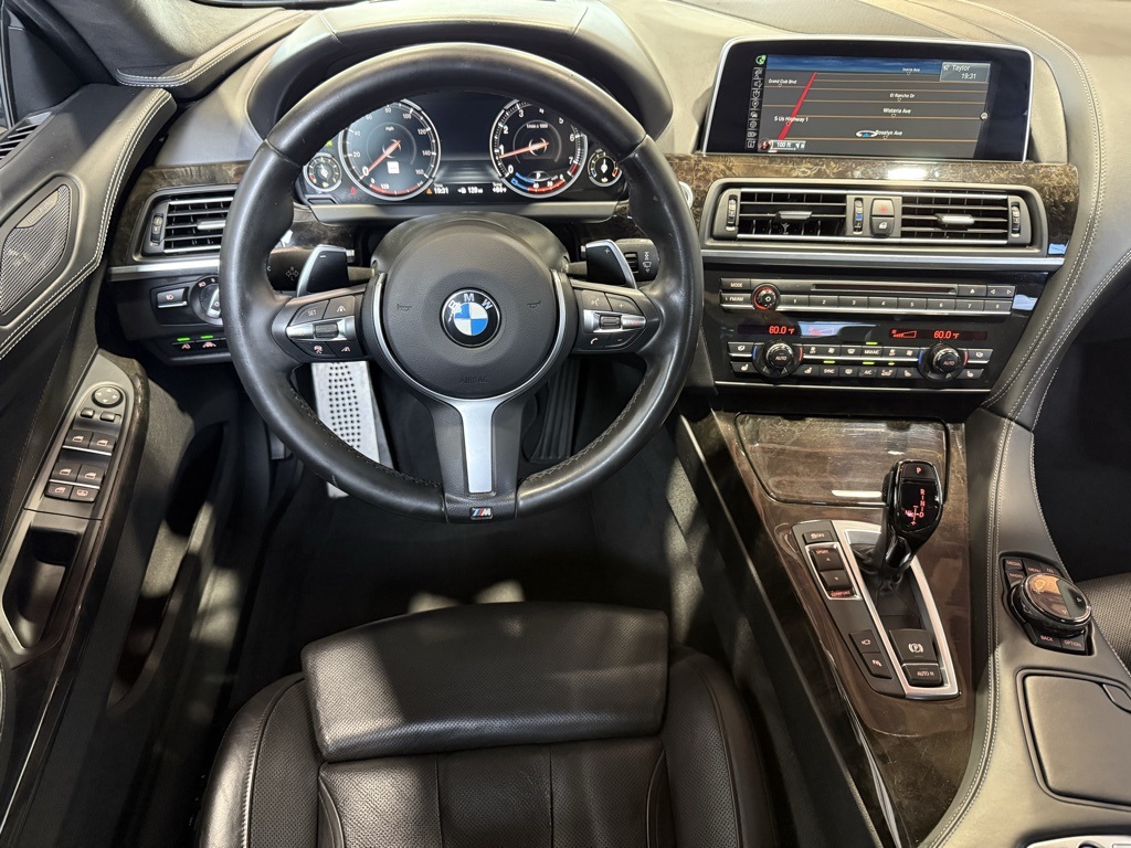 Vehicle image 13 of 20
