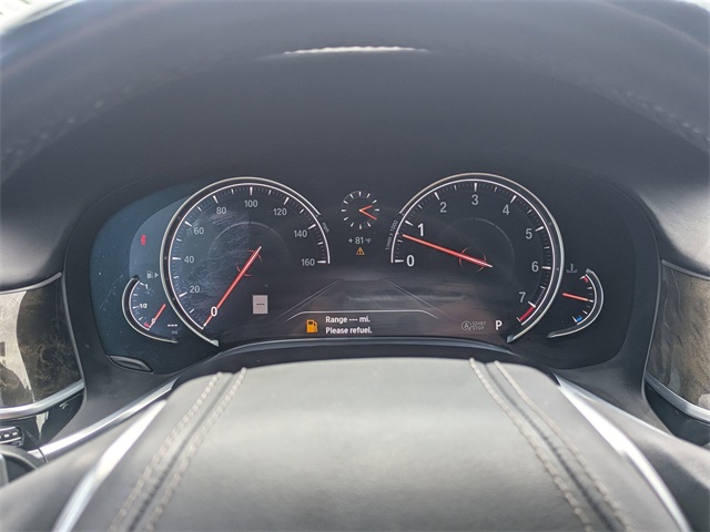 Vehicle image 26 of 30