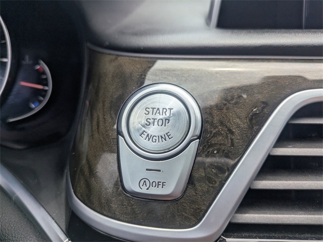 Vehicle image 29 of 30