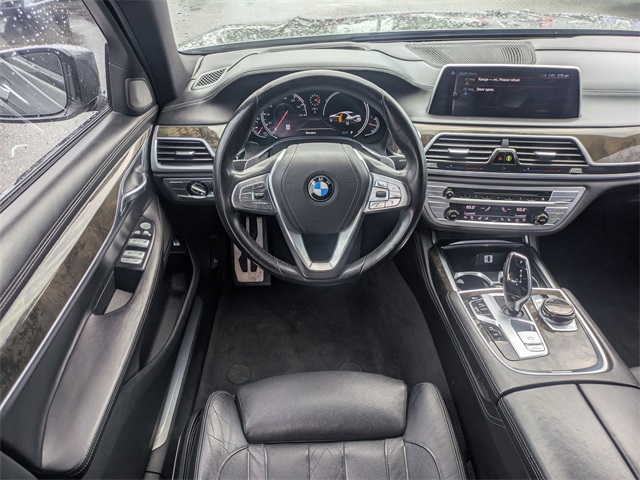 Vehicle image 15 of 30