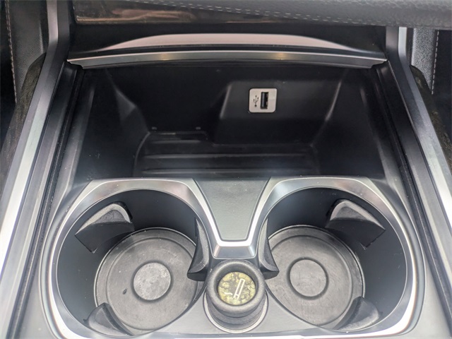 Vehicle image 23 of 30