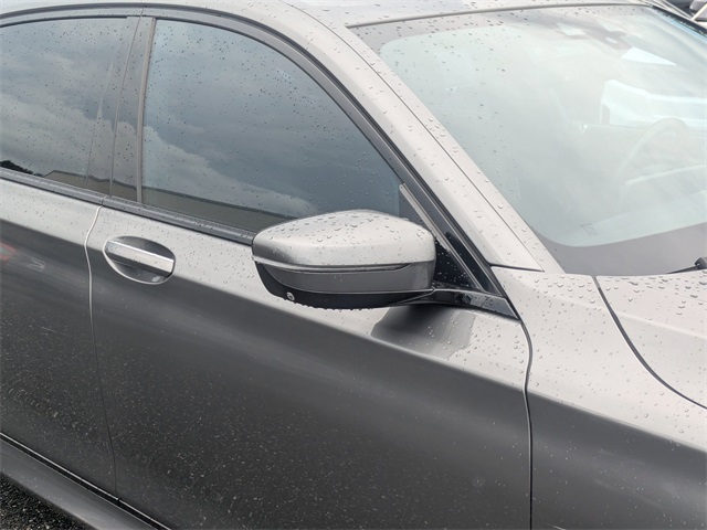 Vehicle image 10 of 30