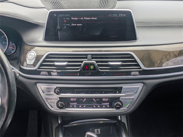 Vehicle image 17 of 30