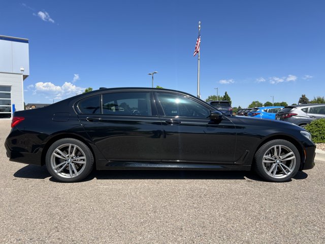 Vehicle image 4 of 33