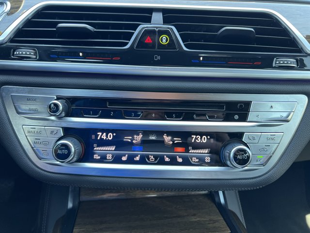 Vehicle image 24 of 33