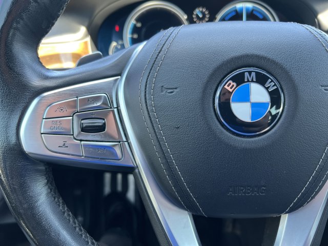 Vehicle image 20 of 33