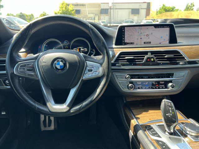 Vehicle image 16 of 33