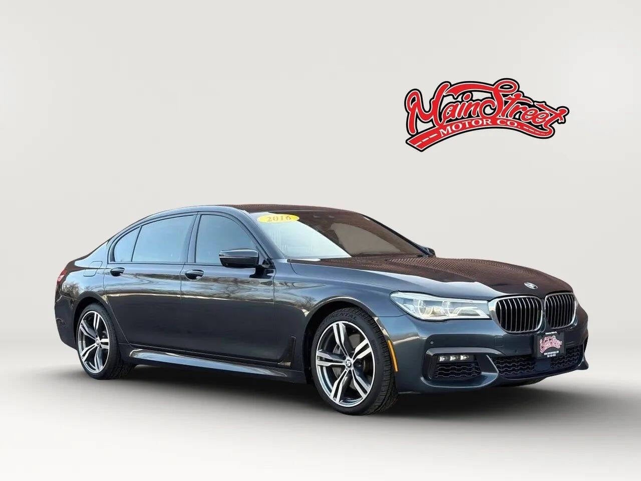 2016 BMW 7 Series 750i xDrive Image 3 of 39