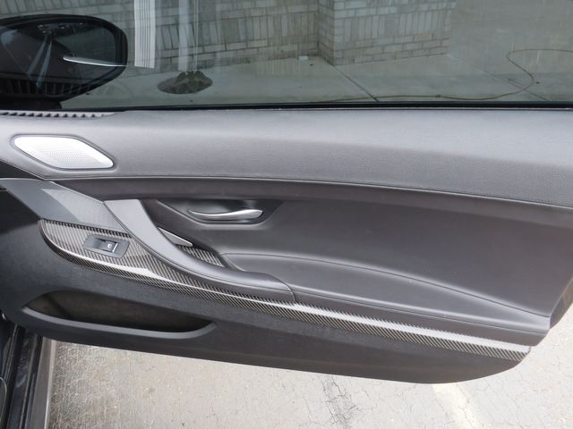 Vehicle image 17 of 27