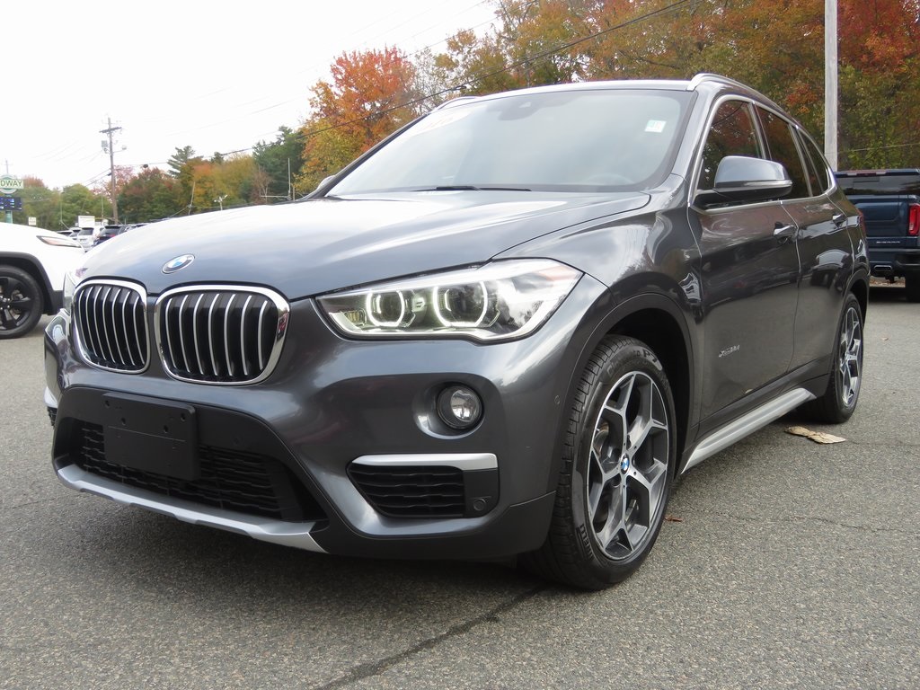 Vehicle image 8 of 28