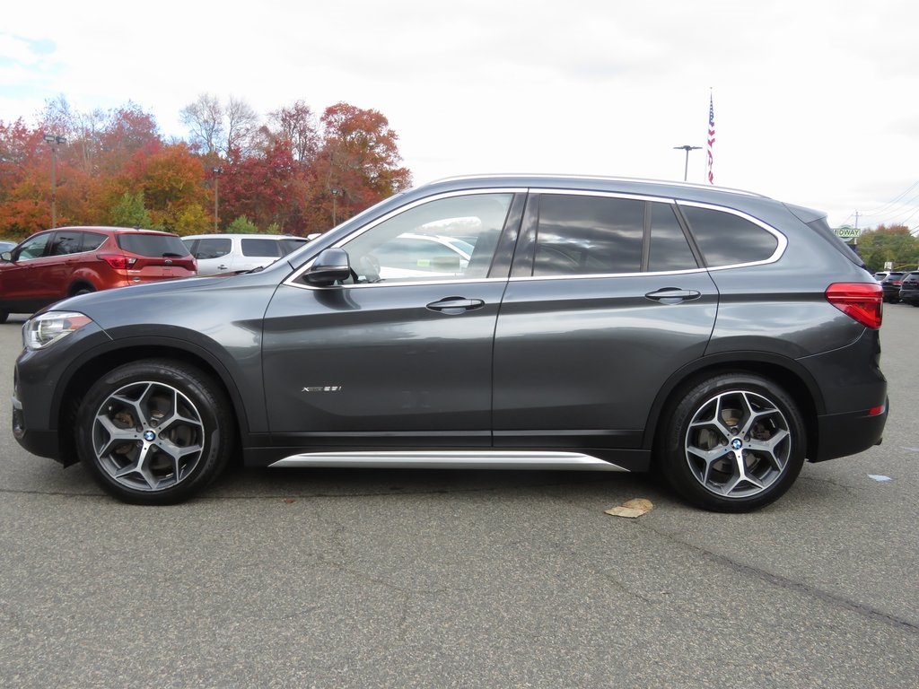Vehicle image 2 of 28