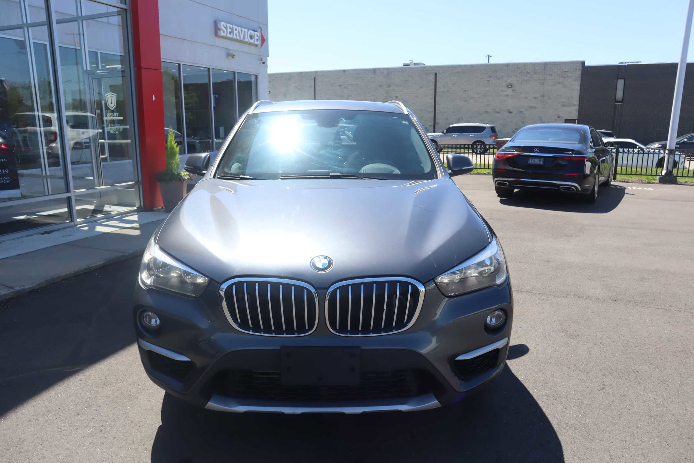 2016 BMW X1 xDrive28i Image 2 of 18