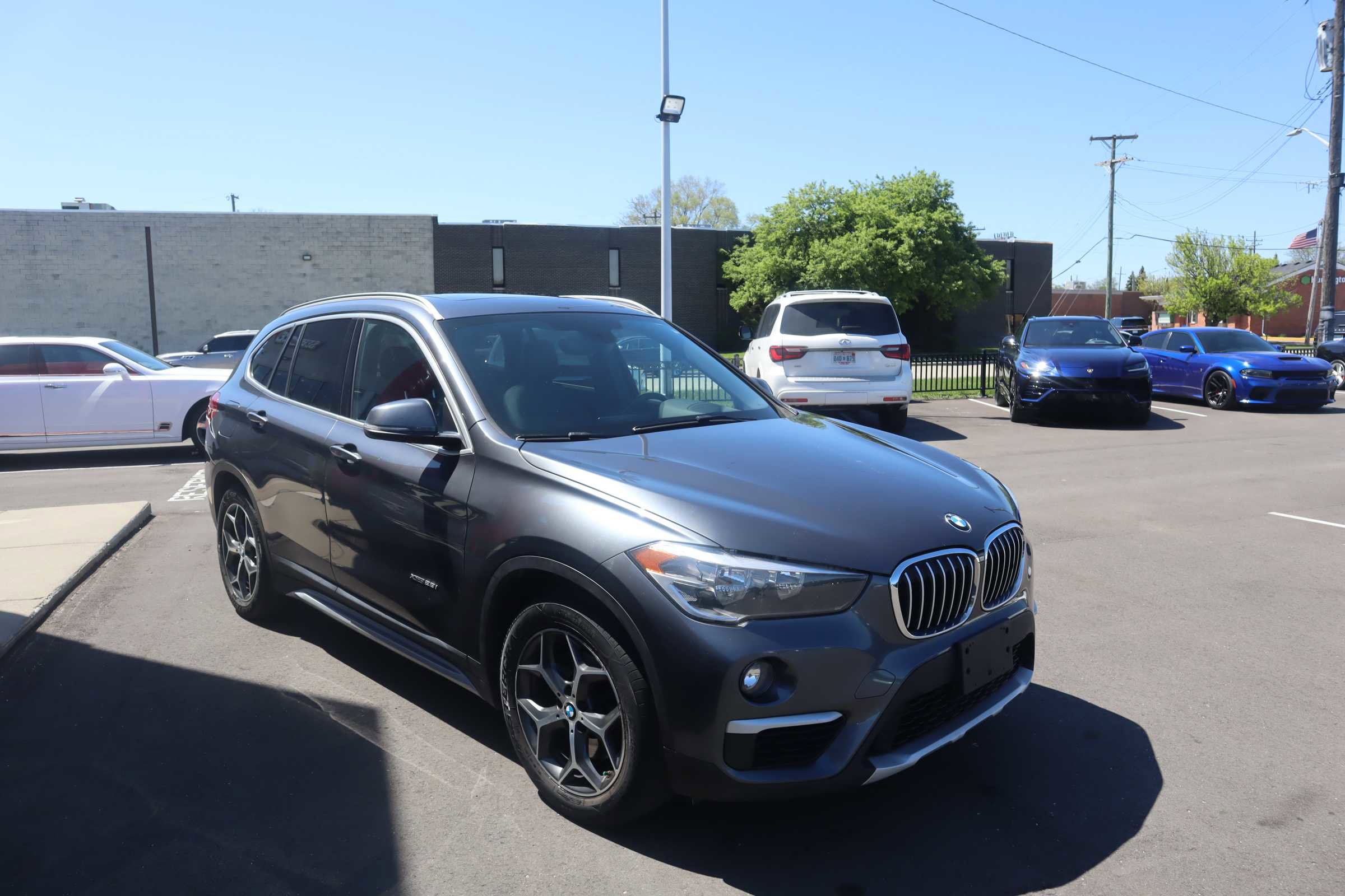 2016 BMW X1 xDrive28i Image 1 of 18