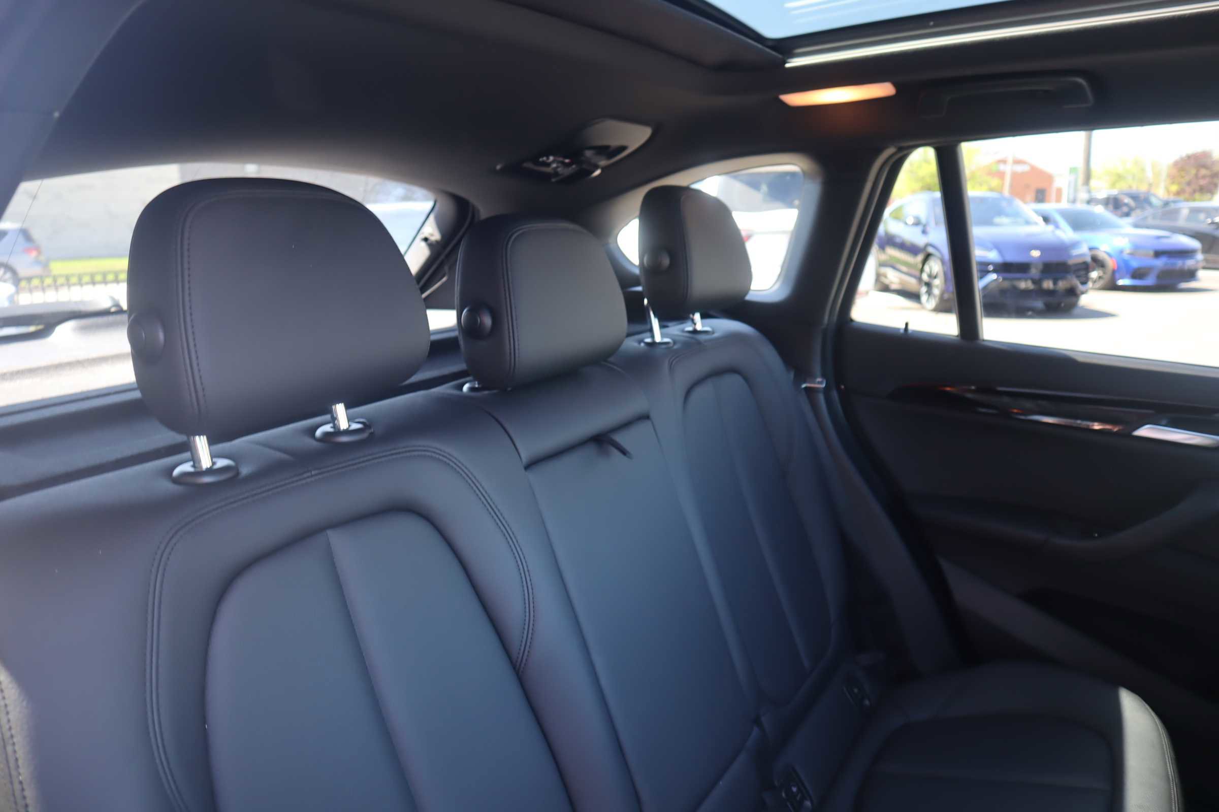 2016 BMW X1 xDrive28i Image 13 of 18