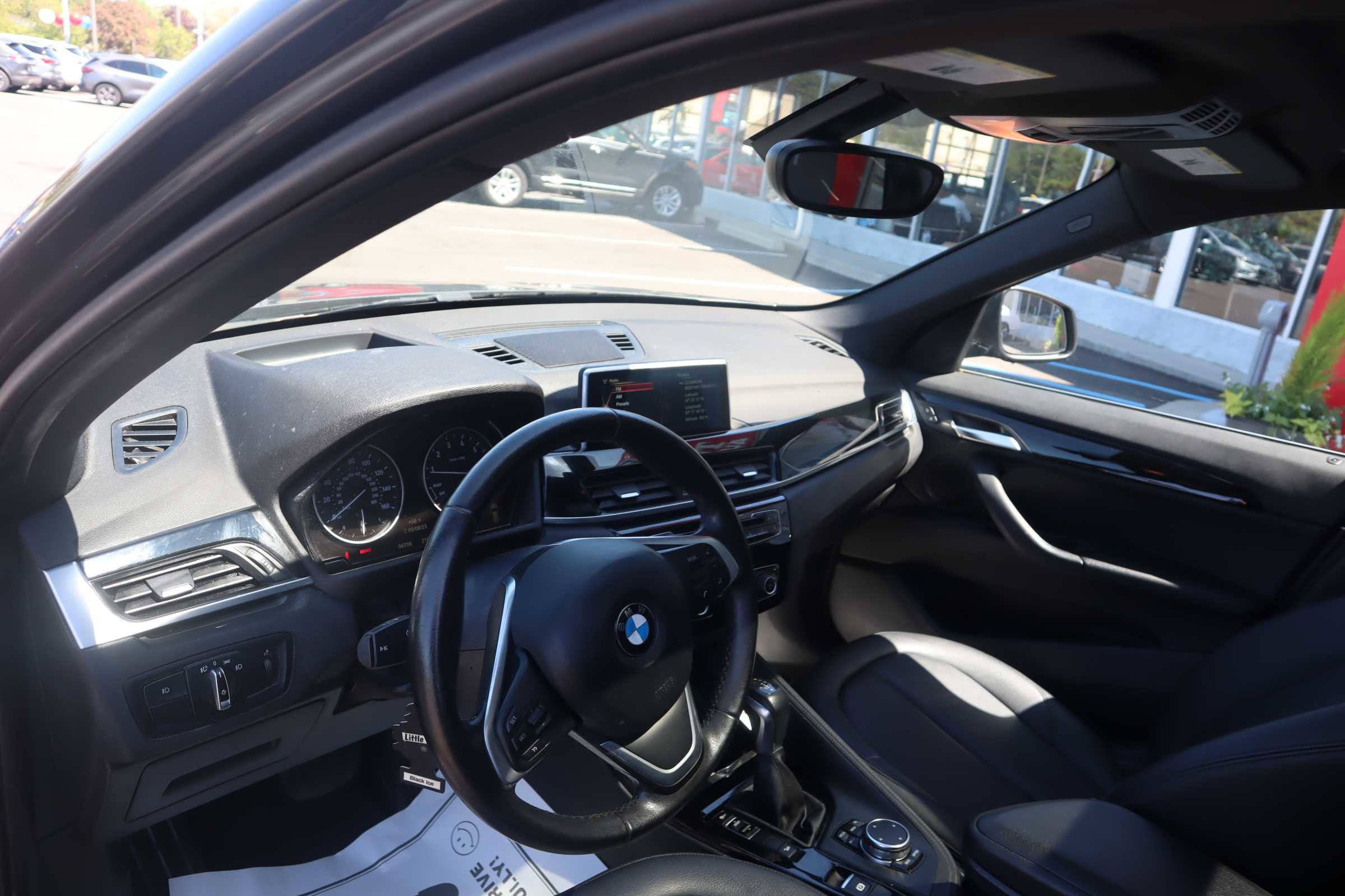 2016 BMW X1 xDrive28i Image 8 of 18