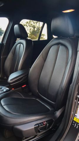 Vehicle image 14 of 33
