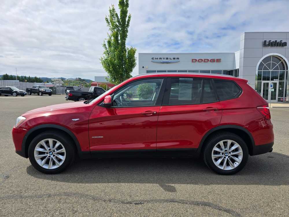 Vehicle image 8 of 21