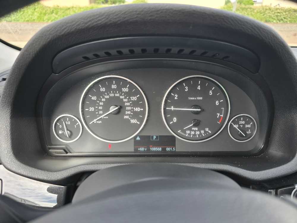 Vehicle image 20 of 21