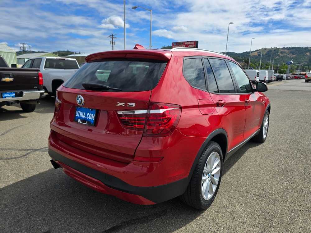 Vehicle image 5 of 21