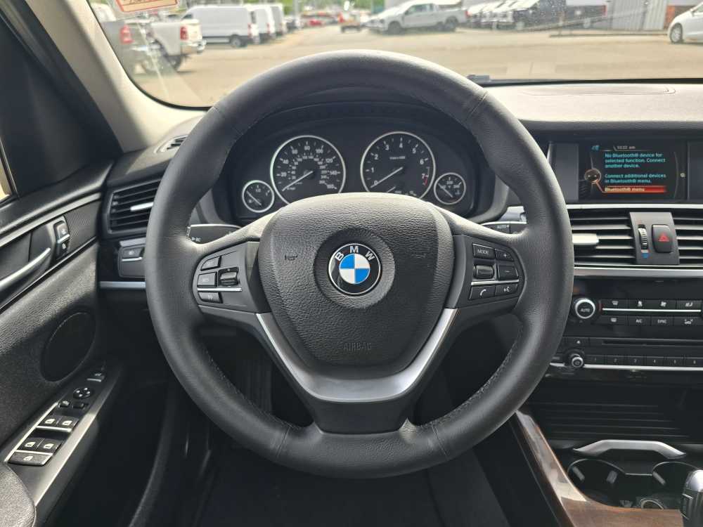 Vehicle image 12 of 21