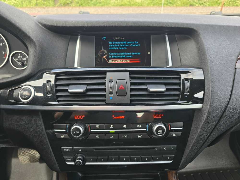 Vehicle image 13 of 21